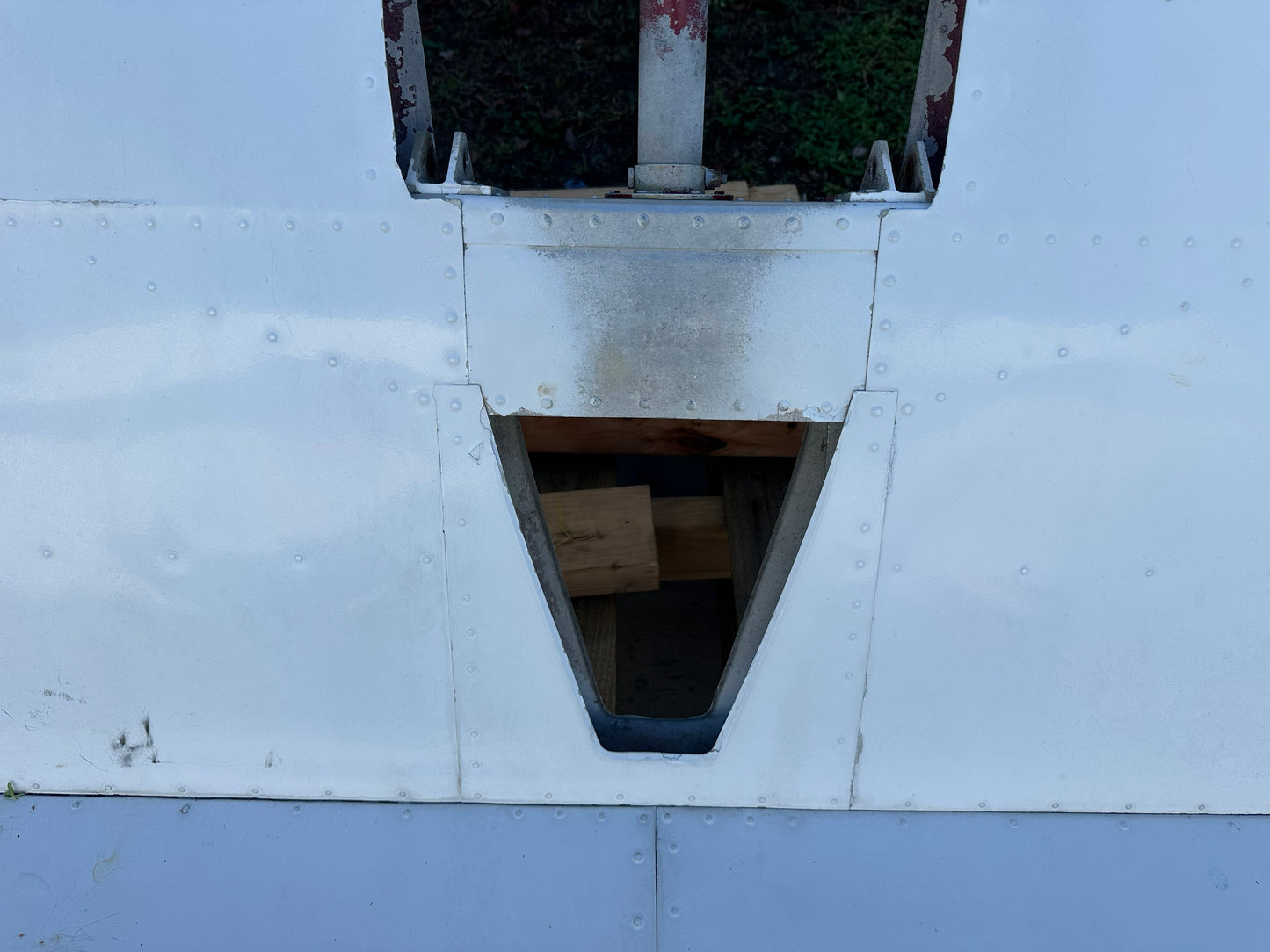 Share Beechcraft 23 Musketeer Horizontal Stabilator Assembly P/N 169-620001-661
