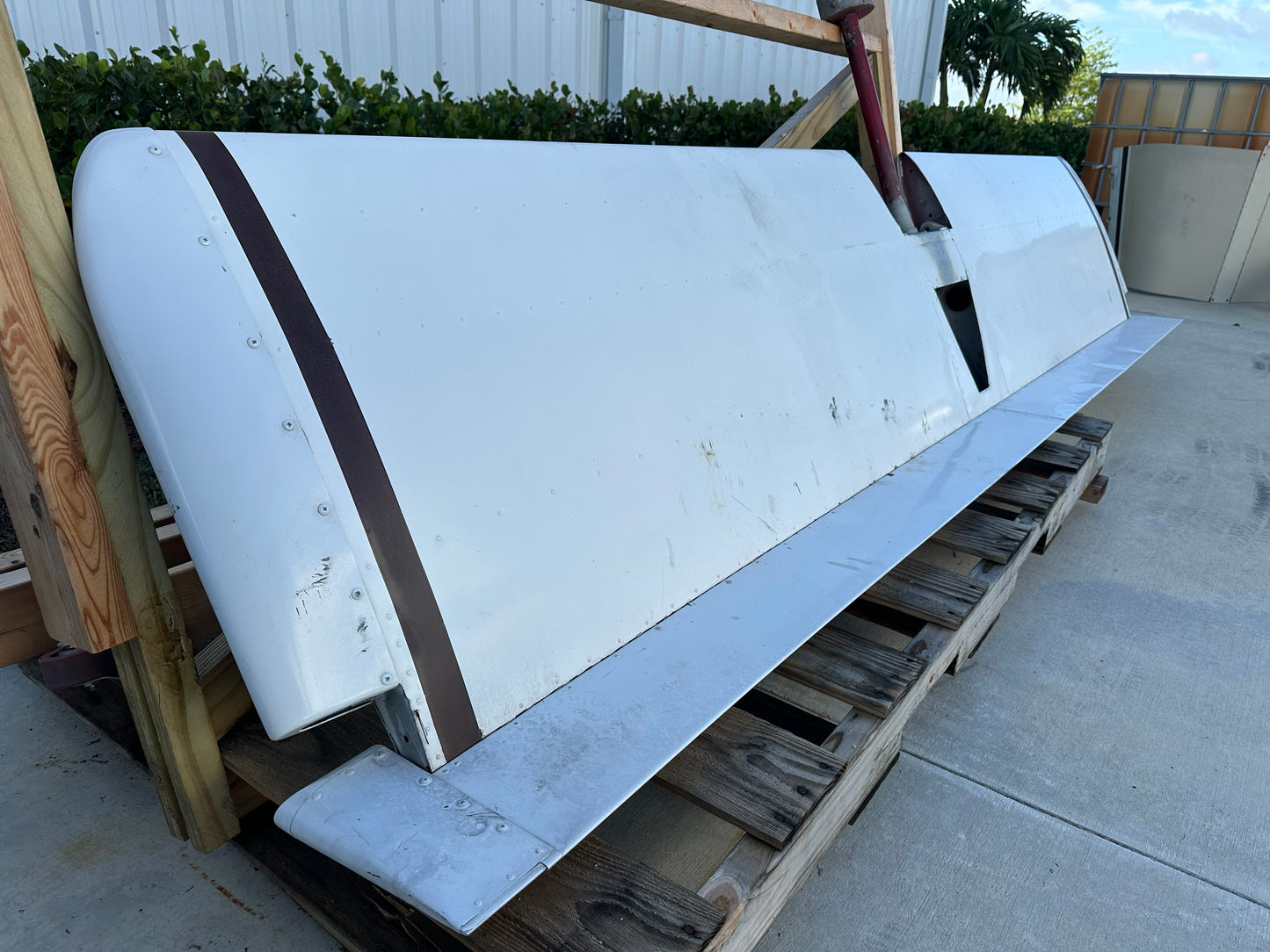 Share Beechcraft 23 Musketeer Horizontal Stabilator Assembly P/N 169-620001-661