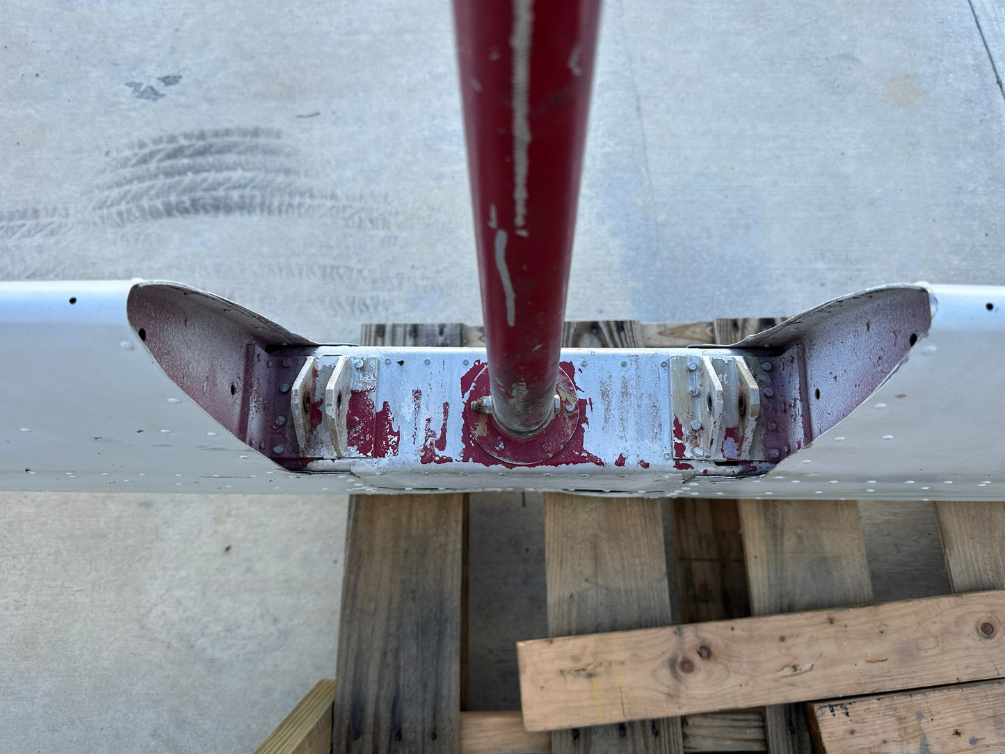 Share Beechcraft 23 Musketeer Horizontal Stabilator Assembly P/N 169-620001-661
